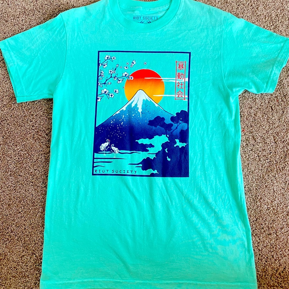 Graphic Tee!